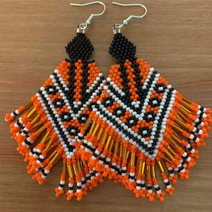 Pendientes de Lona Hechos a Mano con Cuentas, Diseño Tribal en Naranja, Negro y Blanco, Joyería con Flecos, Accesorios de Moda para Mujer, Navidad, Año Nuevo - Product Image 1