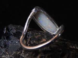 Anillo de Boda Clásico de Ópalo Sólido Australiano - Engaste de Plata - Piedra de Nacimiento de Octubre - Talla 5US - Joyería Hecha a Mano - Regalo para - Product Image 6
