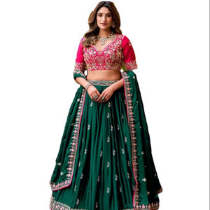 Dernière collection de Lehenga Choli traditionnels en soie, design élégant pour les occasions spéciales sur le tapis rouge - Product Image 1