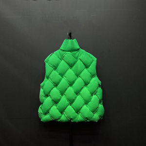 Gilet matelassé sans manches sur mesure pour femme, coupe-vent de haute qualité, vente en gros, gilet zippé personnalisé - Product Image 4