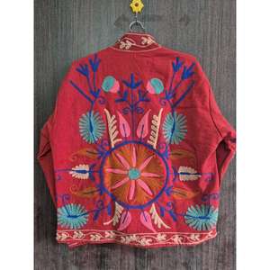 Exquisita Chaqueta de Terciopelo Acolchada y Bordada a Mano con Diseño Floral, Estilo Indio Ecológico, Moda de Invierno para Fiestas - Product Image 1