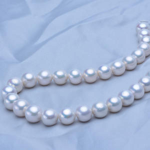 Collar de Perlas Blancas Edison de 11-13 mm, Luz Fría, Redondas Australianas, Ligeramente Imperfectas, Collar de Luz Intensa - Product Image 1