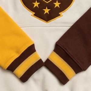 Sudadera de cuello redondo de chenilla con cresta de Iota Phi Theta Opp Sleeve, ropa griega premium, suéter de fraternidad - Product Image 3