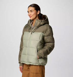 Chaqueta Acolchada con Capucha para Mujer, Modelo Safari Verde Piedra, Personalizada OEM, con Cierre Completo, Transpirable, para Invierno - Product Image 4
