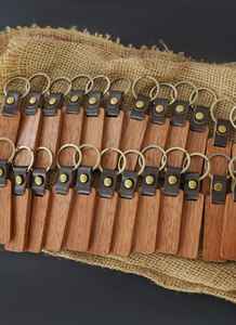 Porte-clés en cuir et bois léger et durable pour la maison, l'extérieur et les voyages - Product Image 2