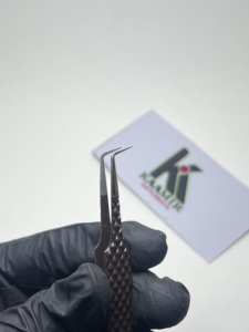 Wholesale Brown 90 Degree Slim Boot Stainless Steel Anti-Magnetic Eyelash Tweezers Custom Logo Private Label Non Slip <b>Grip</b> - Product Image 2