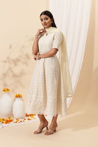 Elegante Vestido Anarkali Chikankari con Dupatta para Mujer - Vestido para Fiesta de Bodas - Product Image 2