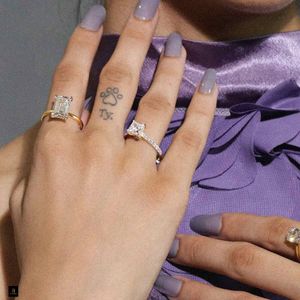 Bague solitaire en diamant de forme princesse cultivé en laboratoire, double halo caché, certifiée IGI, couleur D à F, 2,00 ct au centre, 0,30 ct sur les côtés, 2,30 ct au total. - Product Image 1