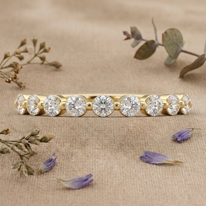 Anillo de Boda de Diamantes Redondos, Anillo Apilable de Oro para Aniversario, para Mujer - Product Image 4