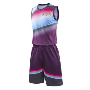 Ensemble d'uniformes de basket-ball sublimés personnalisés, maillot sans manches à col en V avec design dégradé, matière 100% polyester - Product Image 1