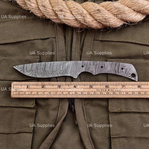 Cuchillo de caza y camping UA Supplies de grado industrial con hoja en bruto de acero de Damasco tipo Drop Point y mango de acero de Damasco - Product Image 3
