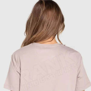 Camisetas de alta comodidad para mujer, diseñadas para pedidos a gran escala e impresión de logotipos. - Product Image 6