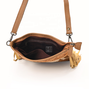 Sac à main en cuir de vachette pour femme, petit format, avec patchs gravés à la main, sac bandoulière - Product Image 4