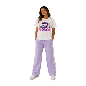 Camiseta Holgada de Algodón 100% para Mujer, Estilo Casual Transpirable con Texto de Lentejuelas Personalizado, Conjunto de 2 Piezas: Pantalón Morado y Top Blanco para Verano - Product Image 1