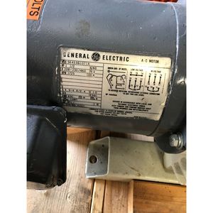 Bomba de Vacío Leybold, General Electric 5K45SG1071A - Equipo y Piezas de Semiconductores de Confianza con Legado Global - Product Image 1