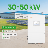 Système d'énergie solaire hybride 30 kW 50 kW avec kit complet de panneaux solaires, ensemble complet de produits d'énergie solaire pour l'industrie et le commerce