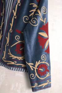 Best Quality Handmade Suzani Embroidery Cotton Velvet Reversible Winter <b>Jacket</b> Women <b>Short</b> Free Size Quilted Floral Pattern - Product Image 4