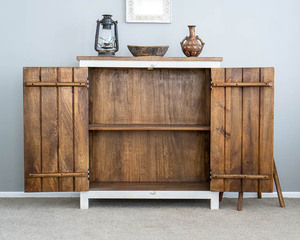 Aparador Rústico de Madera Tallada Blanca con Dos Puertas, Mueble de Almacenamiento para Sala de Estar de Estilo Antiguo - Product Image 2