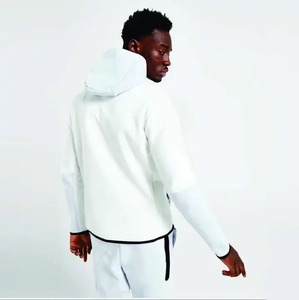 Traje Deportivo para Hombre a la Moda 2026 con el Mejor Material, Nuevo Traje Deportivo Personalizado para Hombre - Product Image 4