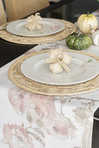 Runner da Tavola Savannah Elegante e Classico con Motivi Floreali, in Misto Lino PES, Resistente a Liquidi e Vino, per Casa e Sala da Pranzo, Aggiunge Eleganza - Product Image 2
