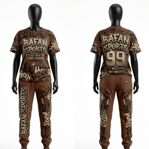 Conjunto de camiseta gráfica marrón de algodón premium de 200 GSM y pantalones cargo para mujer, suave, transpirable, con logo personalizado. - Product Image 1