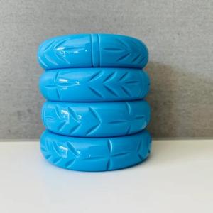 Brazalete de resina ecológico de diseño abierto, estilo elegante, forma hexagonal, brazalete de resina epoxi de diseño moderno para mujeres y niñas, para uso como joyería. - Product Image 6