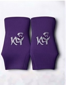 ที่รัดข้อเท้า K4 สีม่วง ทำจากนีโอพรีน ระบายอากาศได้ดี สวมใส่ง่าย เหมาะสำหรับทุกเพศ ช่วยพยุงข้อเท้า ป้องกันข้อเท้าเสียทรง ใช้ได้กับกีฬาและฟิตเนส - Product Image 2