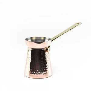 Cafetera Turca Tradicional de Latón con Tapa, Cezve Ibrik de Latón Grabado, Cafetera Árabe Dallah con Mango de Madera Oscura - Product Image 2