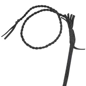 Fusta ecuestre de alto rendimiento, flexible y duradera, con agarre seguro para entrenamiento y disciplina ecuestre. - Product Image 2