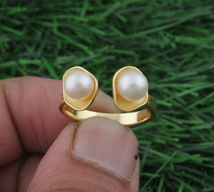 Boucles d'oreilles pendantes en argent sterling plaqué argent avec perle d'eau douce naturelle, bijoux minimalistes de luxe délicats pour femmes, cadeau en gros - Product Image 6