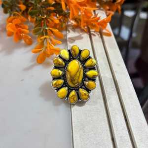 Anillo de Plata de Ley 925 Hecho a Mano con Turquesa Amarilla en Racimo, Gema Ovalada, Diseño Floral y Rayos de Sol, Joyería al por Mayor - Product Image 3