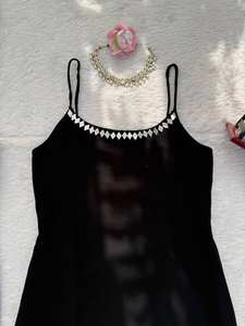 Conjunto de Diseño Atemporal Estilo Ícono de los 90, Elegante Ropa Étnica, Kurta de Georgette Sintética Completamente Cosida, Pantalón Corte Boot y Dupatta - Product Image 6