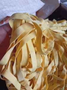 สายรัดรองเท้าแบบยืดหยุ่นสำหรับขายส่ง เป็นมิตรกับสิ่งแวดล้อม เงางาม พร้อมเอฟเฟกต์แปรงปัด (วัสดุโพลีเอสเตอร์/ไนลอน) - Product Image 3