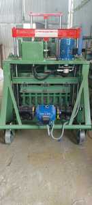 Machine à fabriquer des blocs de béton à commande hydraulique avec triple vibrateur 860 - Product Image 4