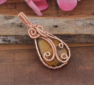 Colgante de Ojo de Tigre Natural Envuelto en Alambre, Chapado en Platino, Vintage, Unisex, Hecho a Mano, Plata de Ley, Joyería con Piedra Preciosa Chatoyante - Product Image 2