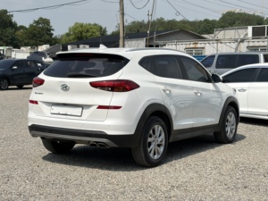 Tucson SUV 2020 Blanco Usado, Turbo Diésel, Automático, Asientos de Cuero, Pantalla Táctil, 5 Puertas, Ideal para la Ciudad, Auto de Segunda Mano Coreano - Product Image 2