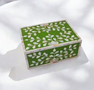 Caja de Almacenamiento de Joyas de MDF Estilo Vintage con Diseño de Incrustaciones de MOP y Resina, Decoración de Hogar Moderna, Exhibidor de Joyas con Cierre Magnético - Product Image 6