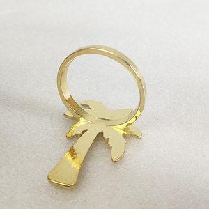 Elegante anillo para servilletas de acero inoxidable con textura de coco en tono plateado para bodas y eventos - Product Image 5