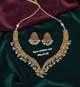 Ensemble de collier Kundan plaqué or traditionnel de haute qualité, perles vertes, design floral, bijoux ethniques indiens pour mariage, boucles d'oreilles - Product Image 2