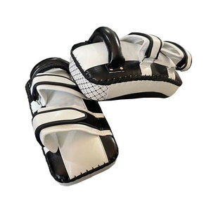 Pad thaïlandais d'entraînement fiable avec une conception renforcée robuste et un pad thaïlandais durable pour des performances longue durée - Product Image 1