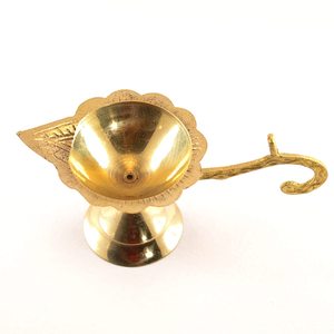 Brûleur d'encens en métal de style antique, base stable, usage religieux, compatible avec l'encens indien, fait main, écologique, haute qualité, prix abordable - Product Image 2