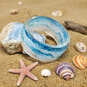 Brazalete de Resina Premium, Ligero y Cómodo de Usar, Artístico y Elegante, Color Azul Océano, Personalizable - Product Image 5