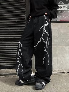 Vaqueros holgados bordados estilo hip hop para hombre – Pantalones de mezclilla negros de corte holgado, pantalones anchos de estilo urbano para hombre - Product Image 3
