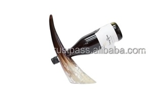 Porte-bouteille de vin en corne de buffle naturelle, écologique, fait main et luxueux - Product Image 4