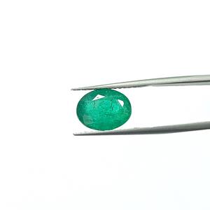 Émeraude ovale verte de 4,50 carats provenant de Zambie, pierre précieuse non montée - Product Image 2