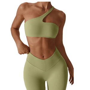 Nouvel ensemble de yoga sans couture 2 pièces pour femme, design personnalisé, vert sauge, leggings taille haute et haut asymétrique, tenue de sport - Product Image 2
