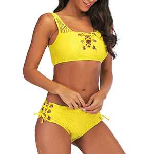 Bikini pour femme, collection de vacances élégante, texture lisse, finition satinée de haute qualité, vêtements de plage élégants et luxueux - Product Image 5
