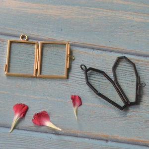 Top Quality Brass Rectangular Metal <b>Frame</b> With Dried Flower Hanging Display Vertical Orientation Handmade Wholesale <b>Photo</b> <b>Frame</b> - Product Image 4