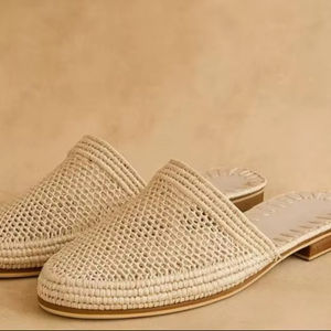 รองเท้าสานราฟเฟียทำมือสำหรับผู้หญิง – รองเท้าแตะฤดูร้อนสไตล์โมร็อกโก - Product Image 1