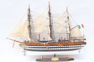 AMERIGO VESPUCCI - Modèle de voilier italien - Artisanat pour collection d'art ou cadeau d'affaires - Product Image 2